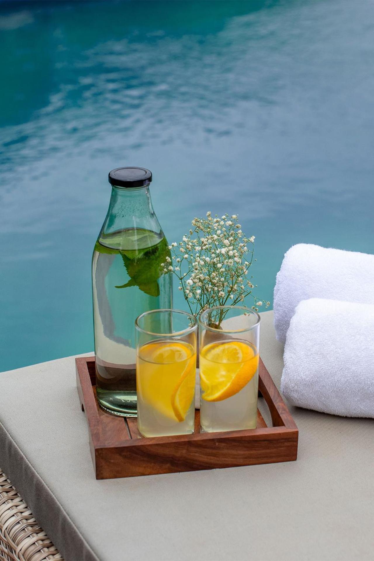 Stayvista At La Nirvana With Pool, Music Speaker & Indoor-Outdoor Game Lonavala Exterior photo