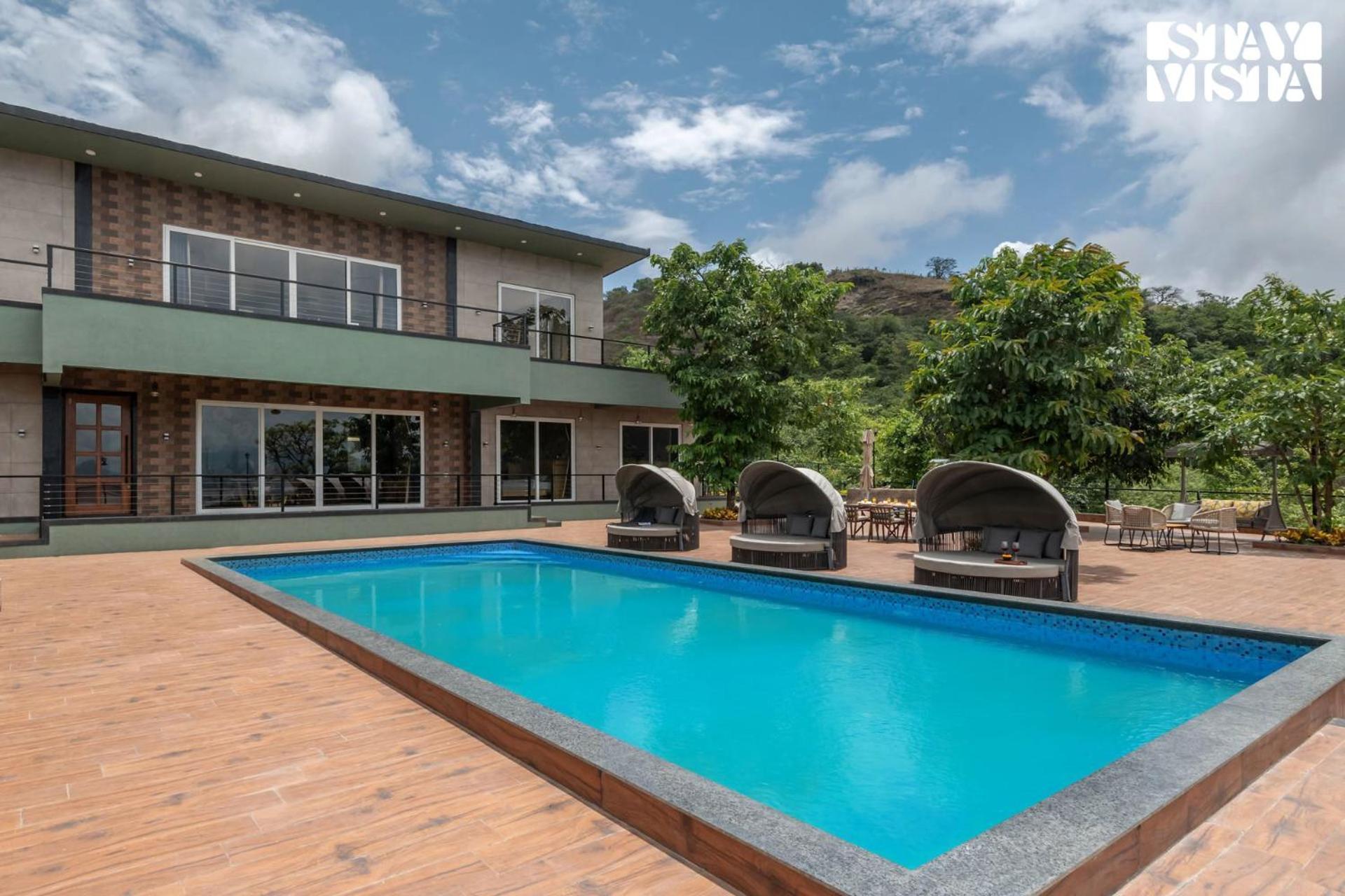 Stayvista At La Nirvana With Pool, Music Speaker & Indoor-Outdoor Game Lonavala Exterior photo